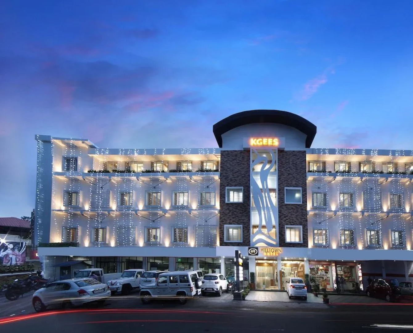 Kgees- HillTown Hotel