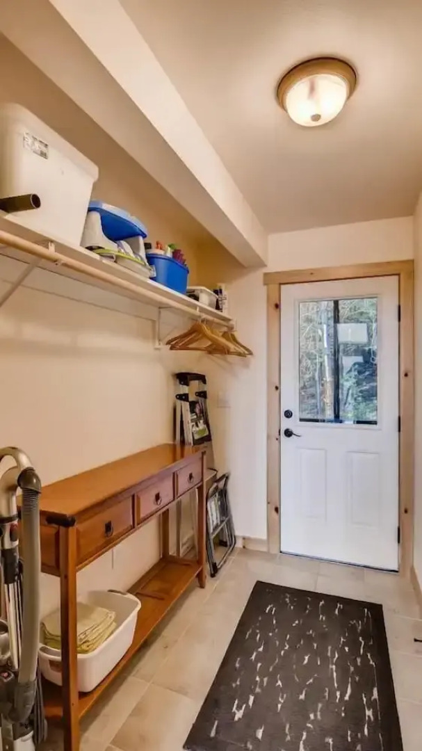 Roslyn Ridge Retreat