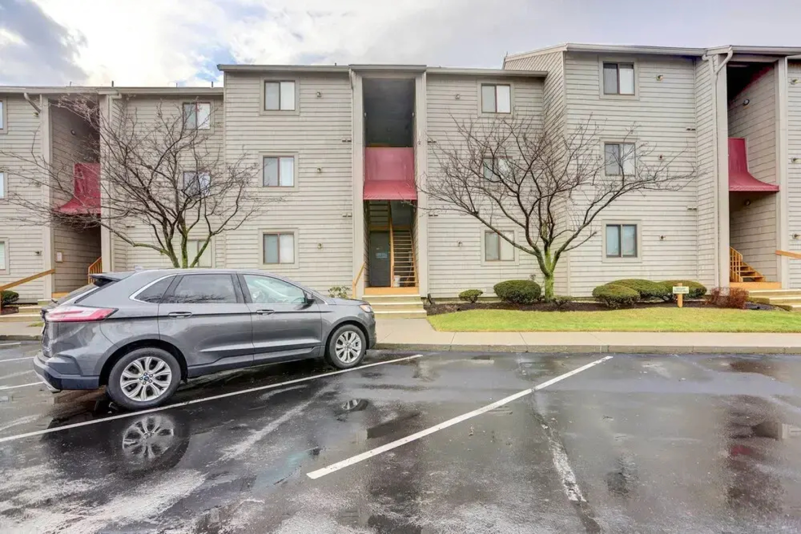 Port Clinton Condo w/ Balcony + Water Views!