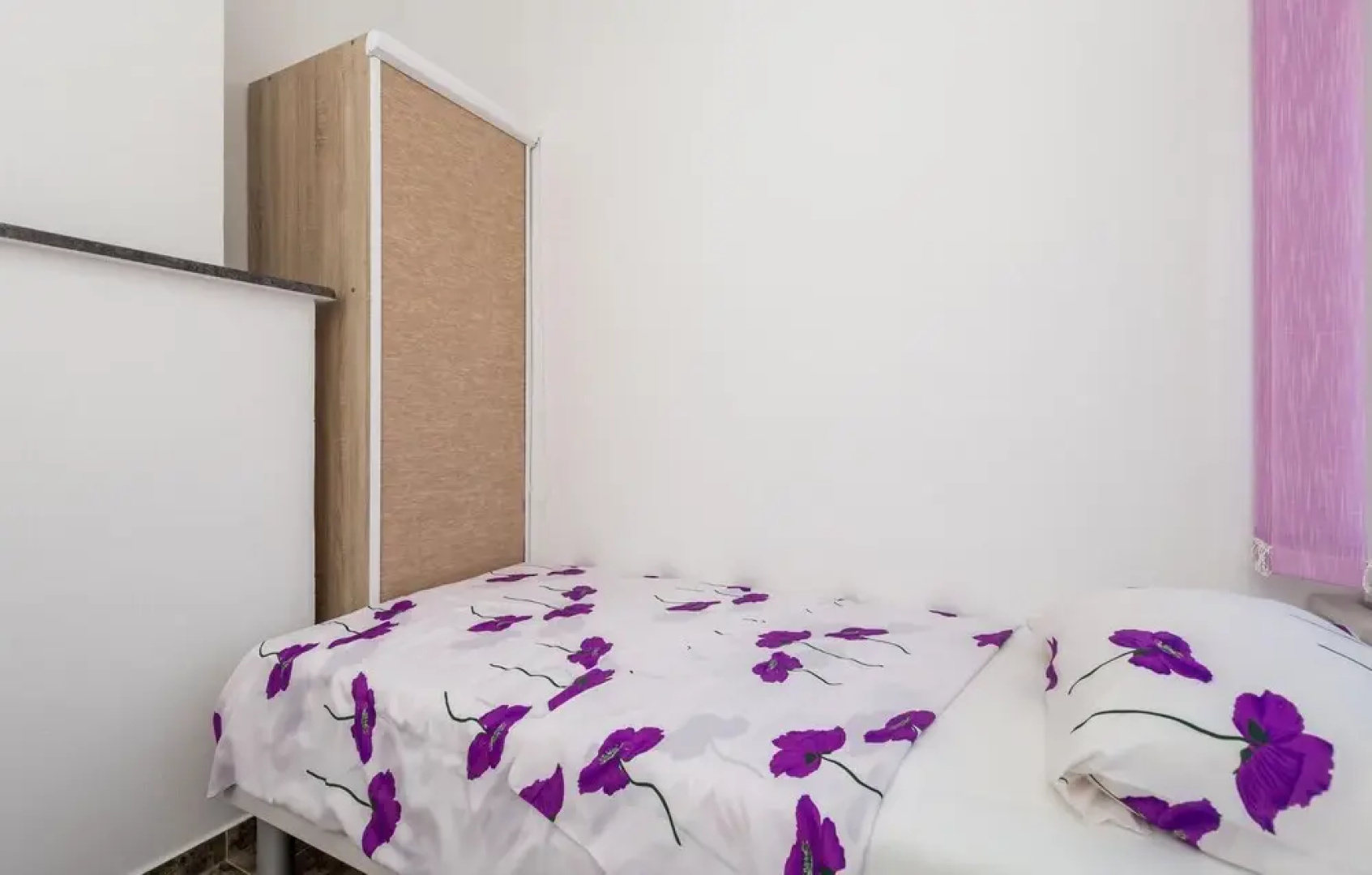 Nice Home in Vrh With Wifi and 2 Bedrooms
