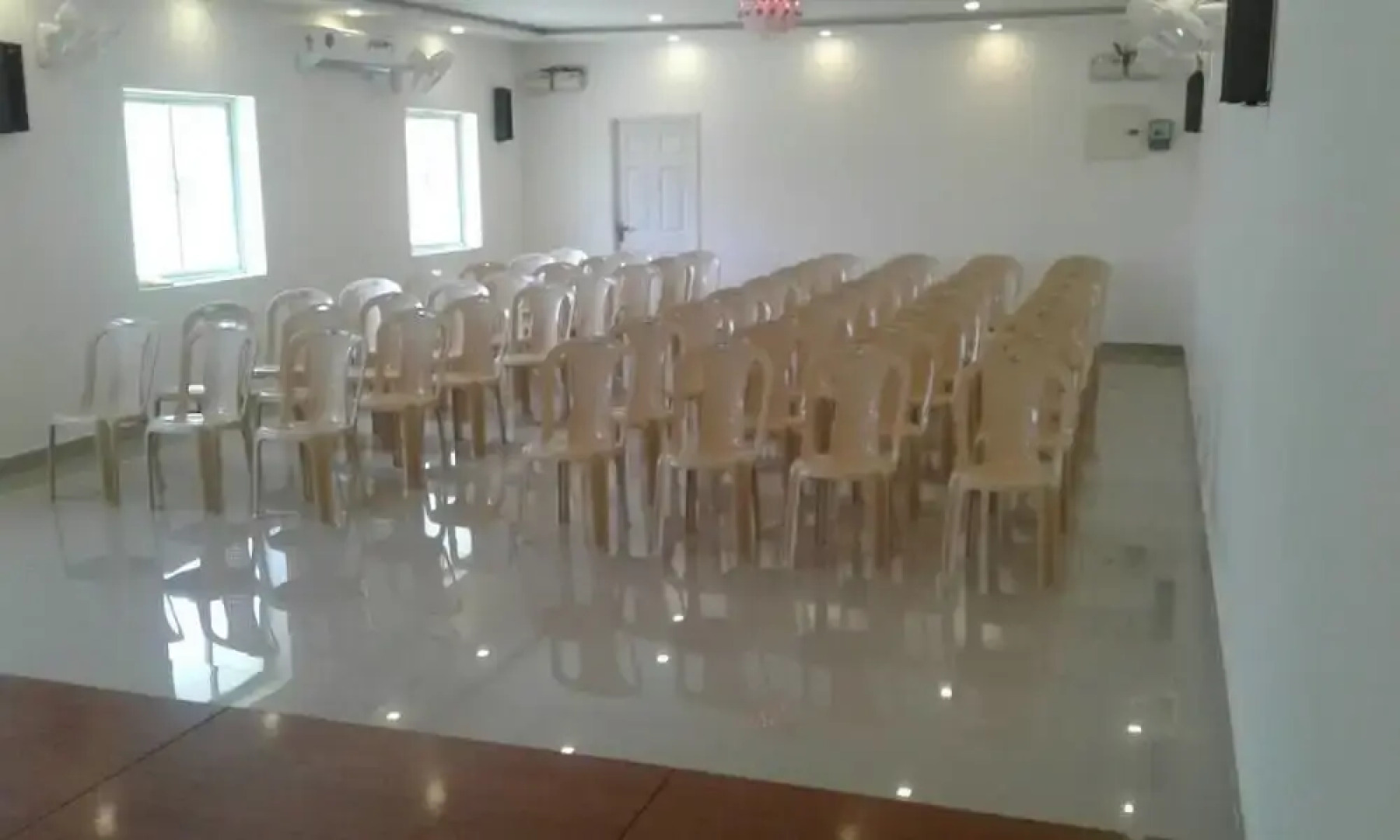 Varuna Inn Banquets & Resort