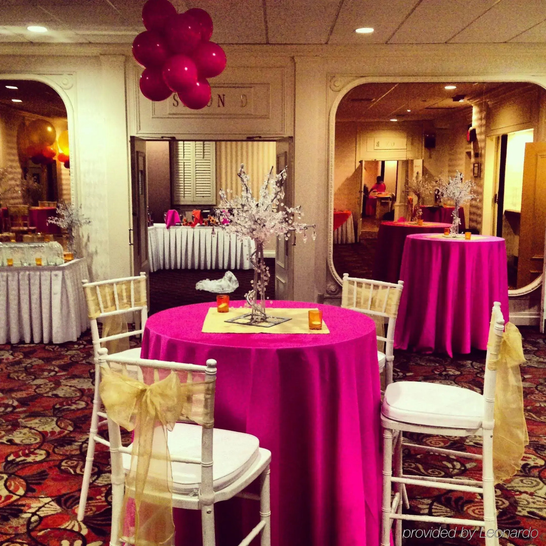 Adria Hotel And Conference Center