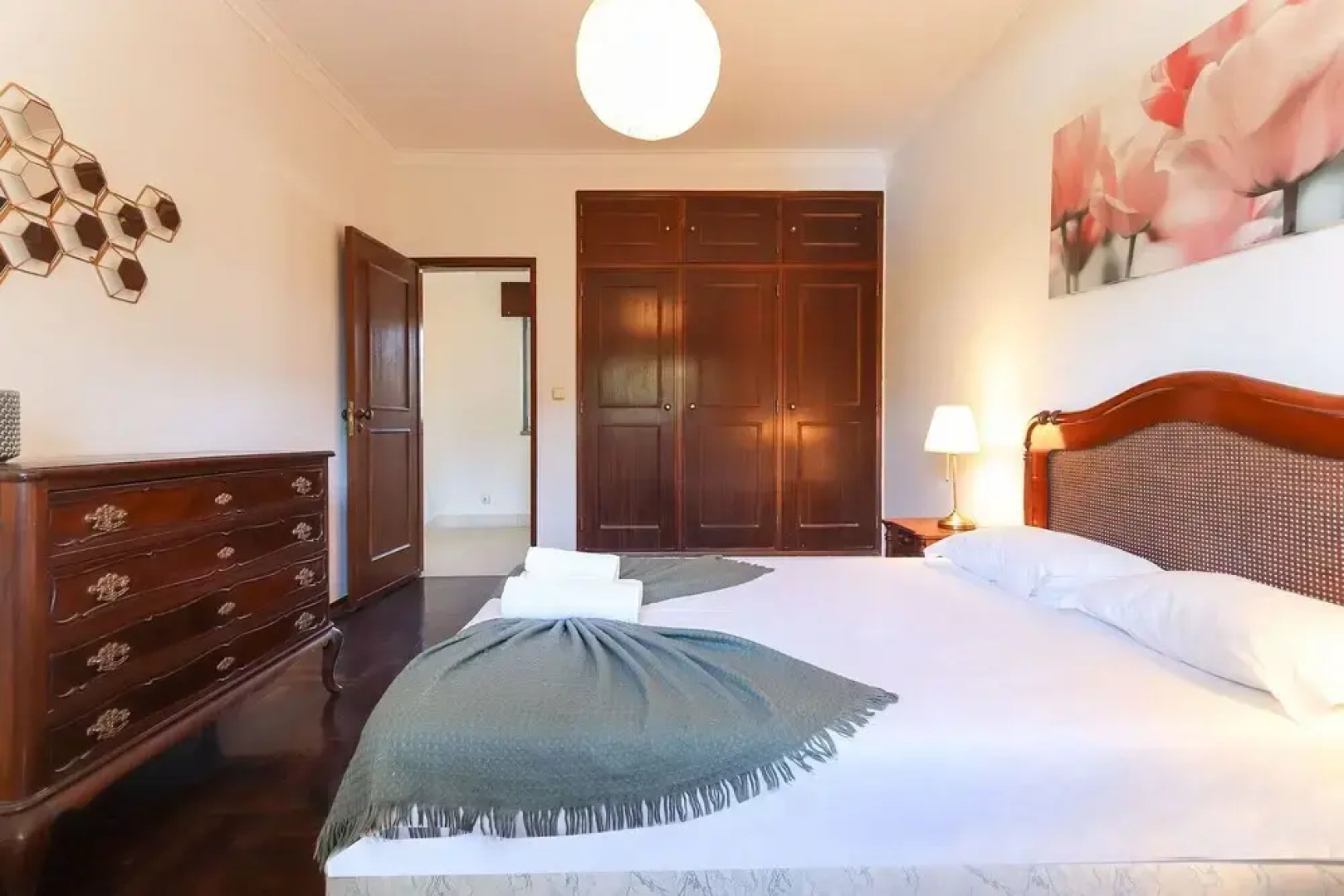 Sintra Classic Villa by Homing