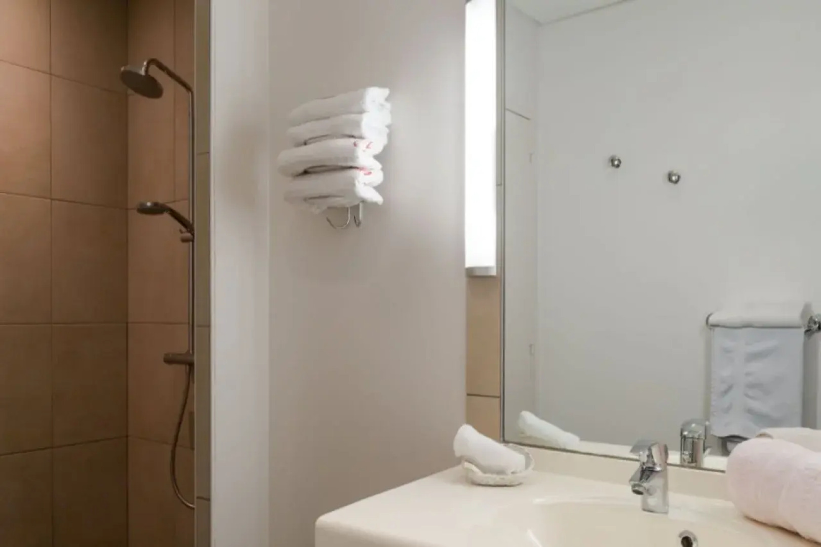 The Originals City, Hôtel de France