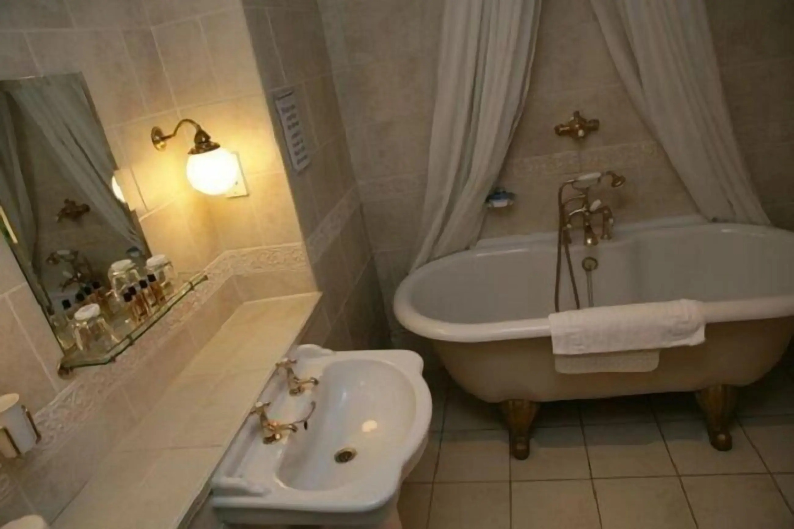 The Saracens Head Hotel