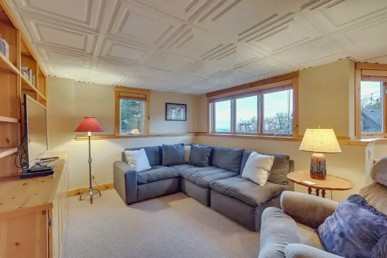 Ski-in/ski-out w/ Sauna in Jay Ski Peak Resort!