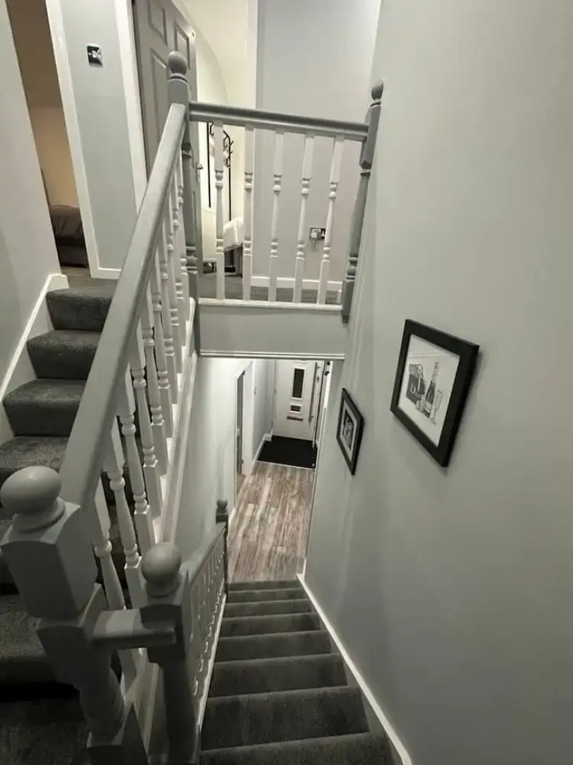 Immaculate 4-bed Detached House in Bootle