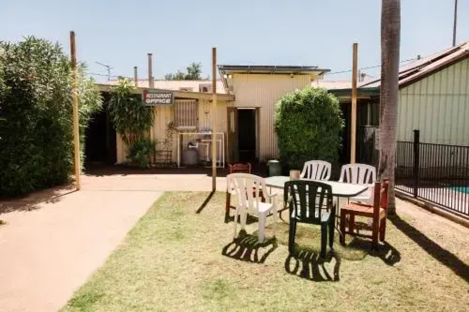 Wagon Wheel Motel