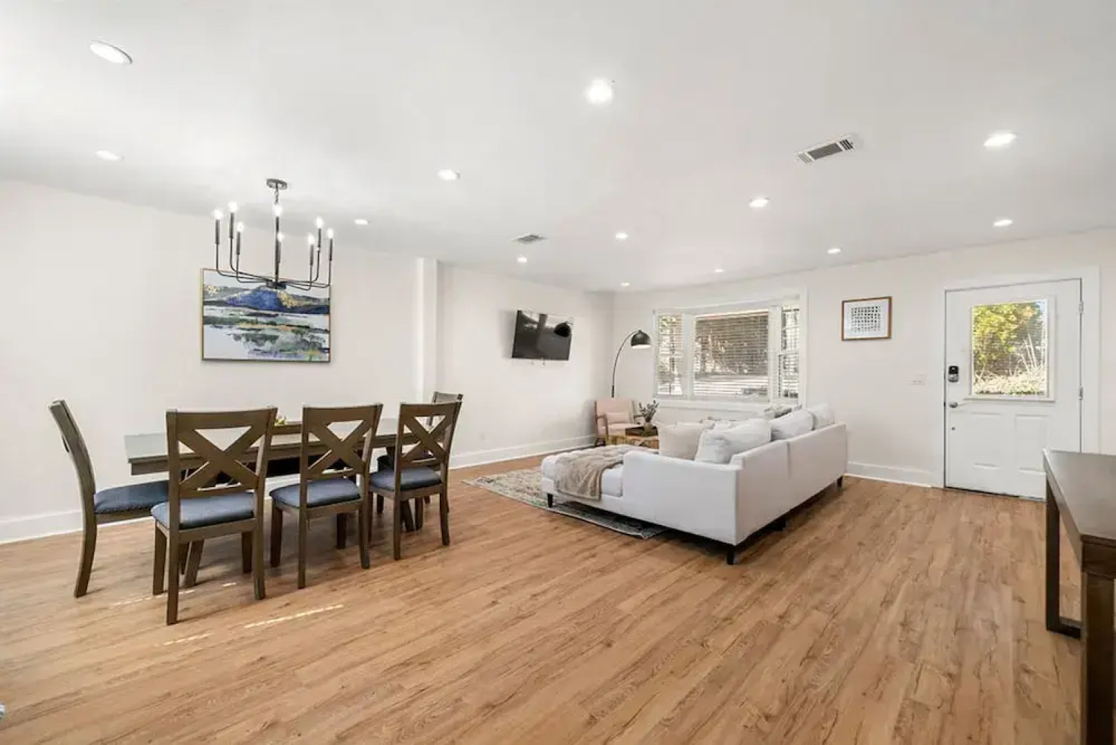 Beautifully Modern Cottage in Historic Norcross