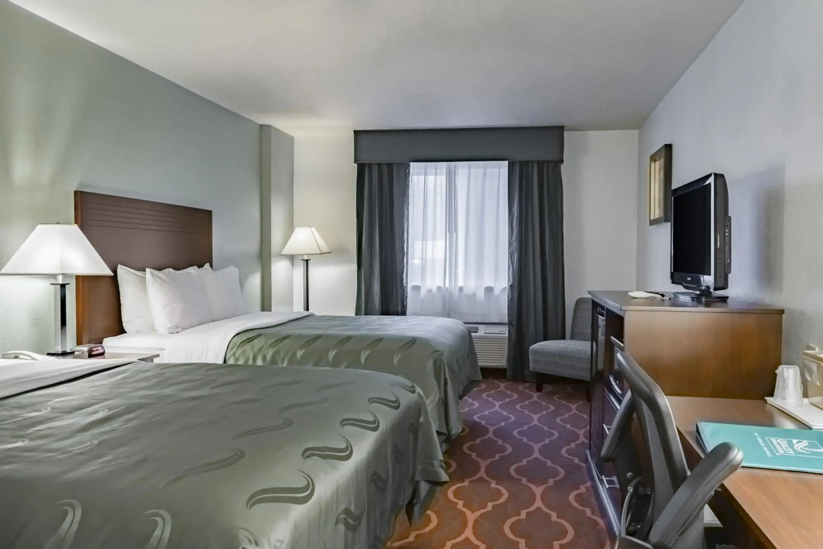 Quality Inn & Suites Vancouver North