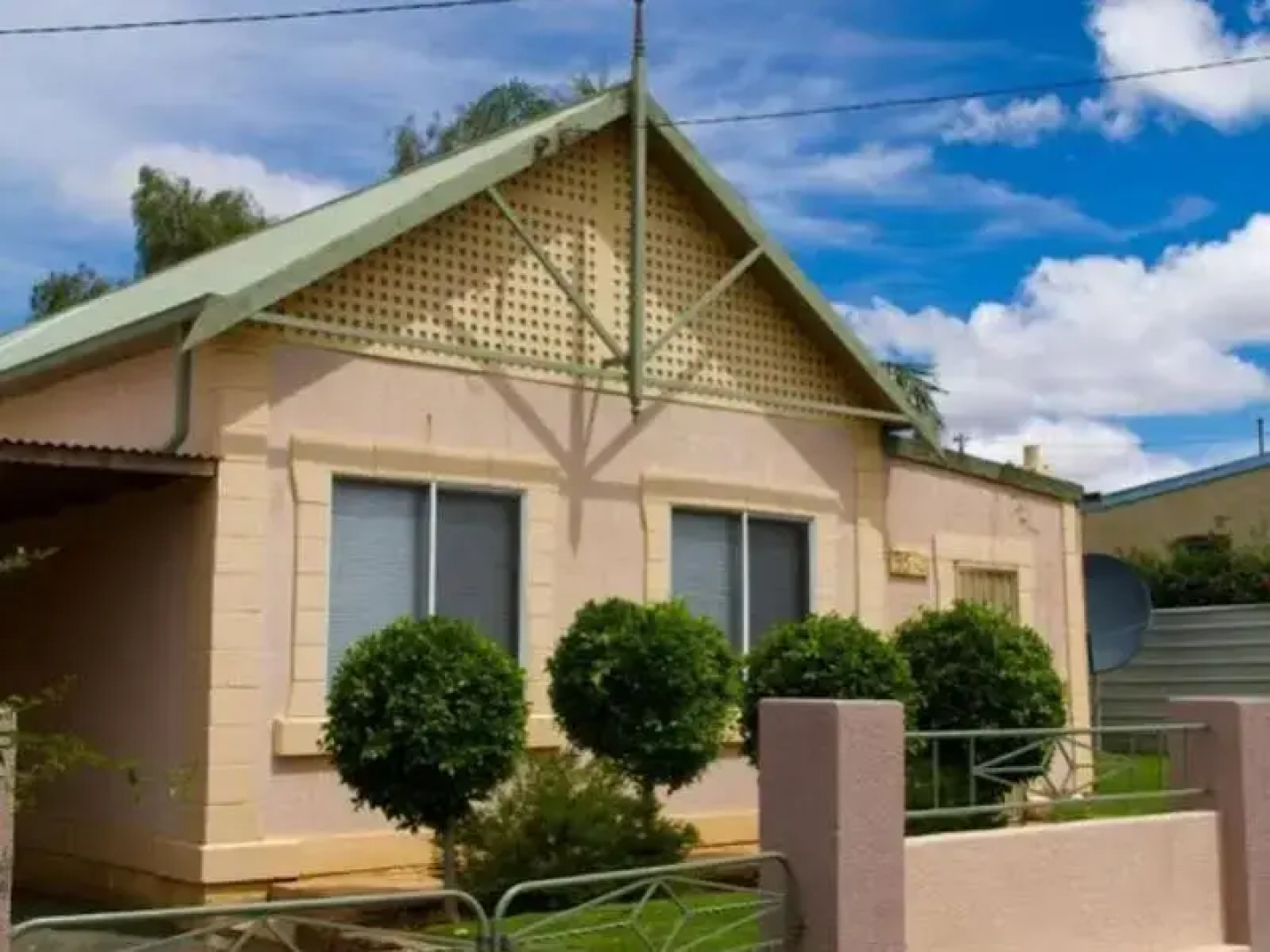 Silver City Cottages