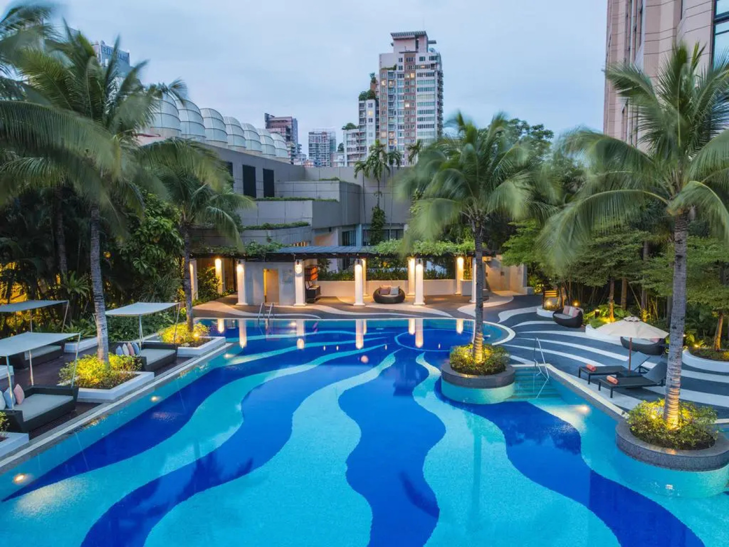 Emporium Suites by Chatrium