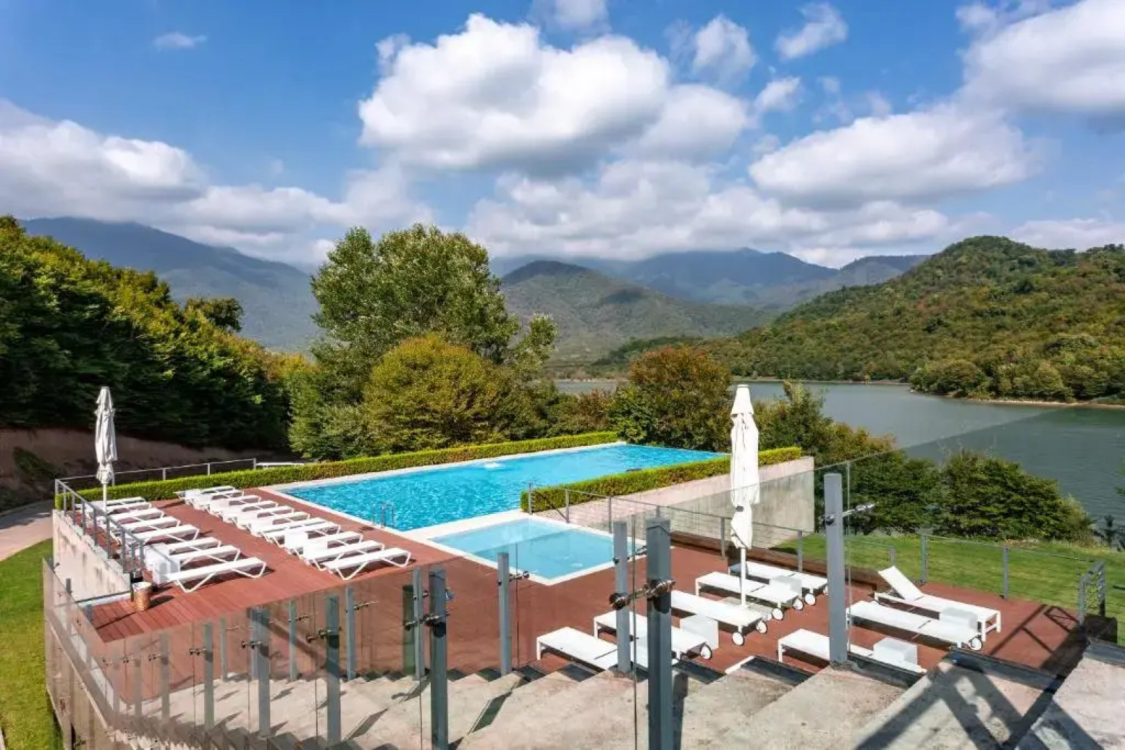 Курорт Kvareli Lake