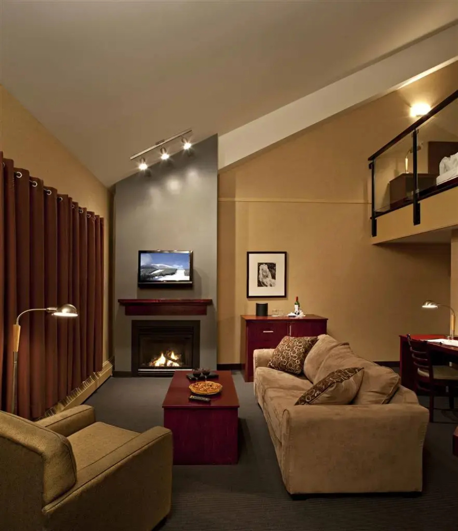 Mount Kidd Manor at Kananaskis