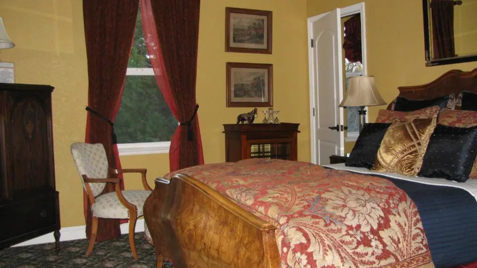 Yosemite Rose Bed and Breakfast