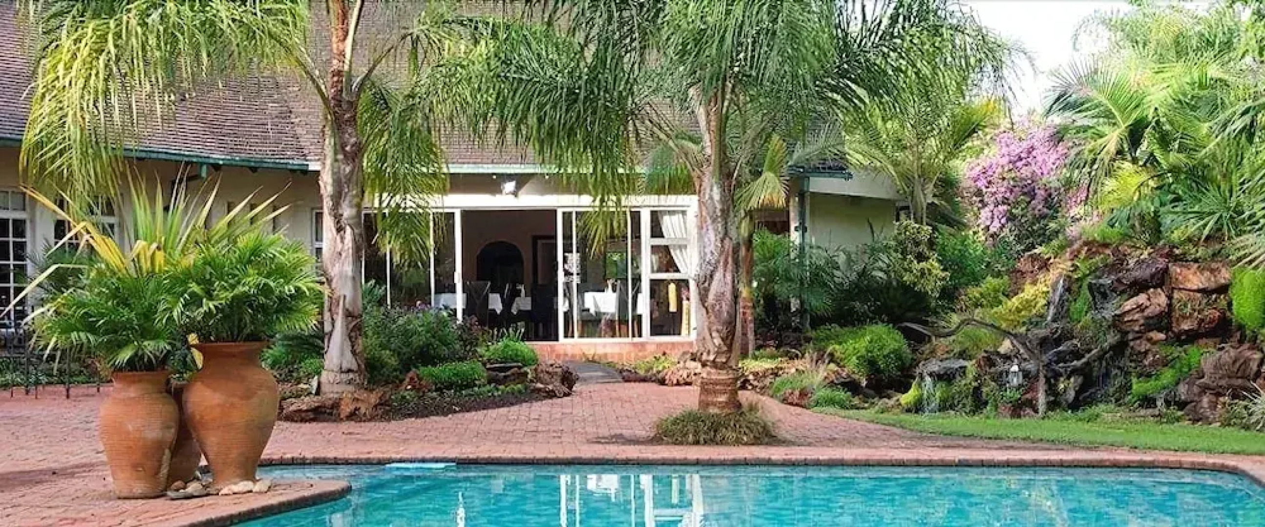 Woodlands Guest Lodge