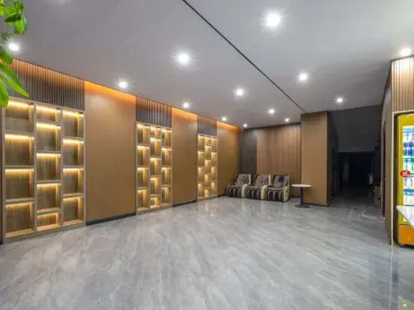 Yixuan Anlai S Hotel