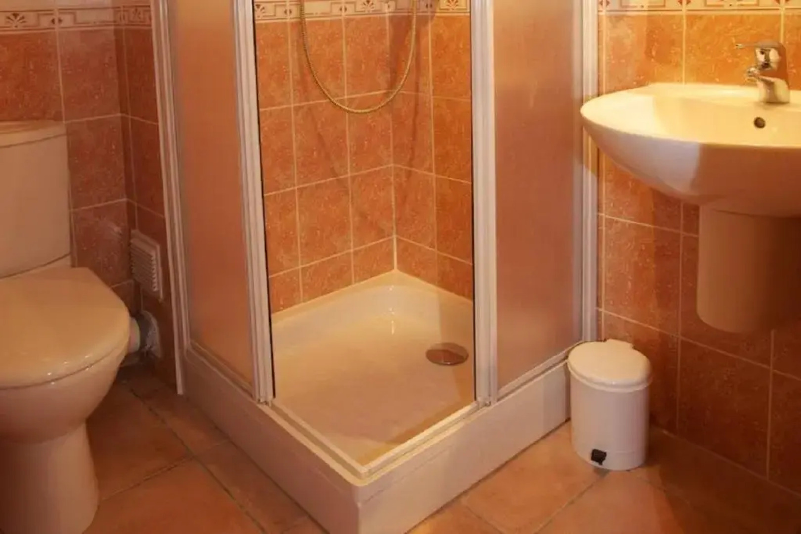 Chalet Amitie near supervised lake, 100 m slopes, multi-activity pass FREE