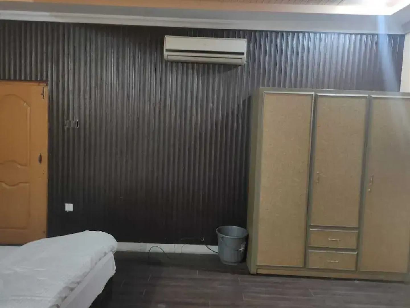 The Grand Hotel & Restaurant