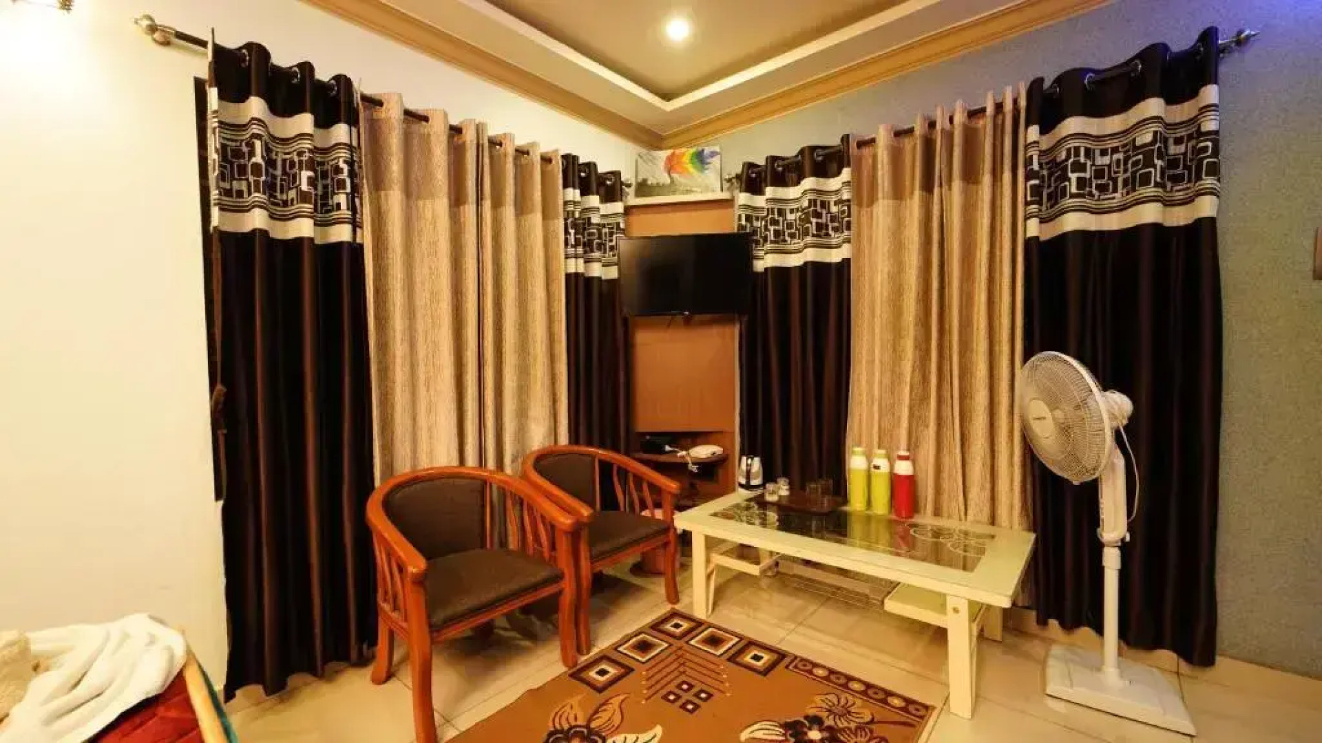 Srinikethana Home Stay with Swimming Pool