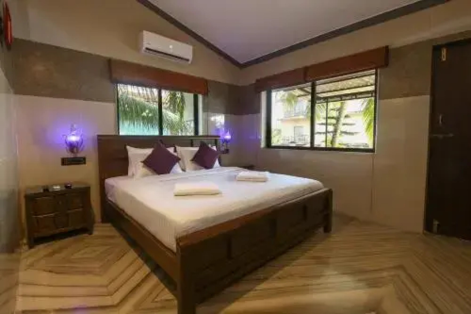 Hill Top Luxury Villa - 3 BHK || Infinity Pool