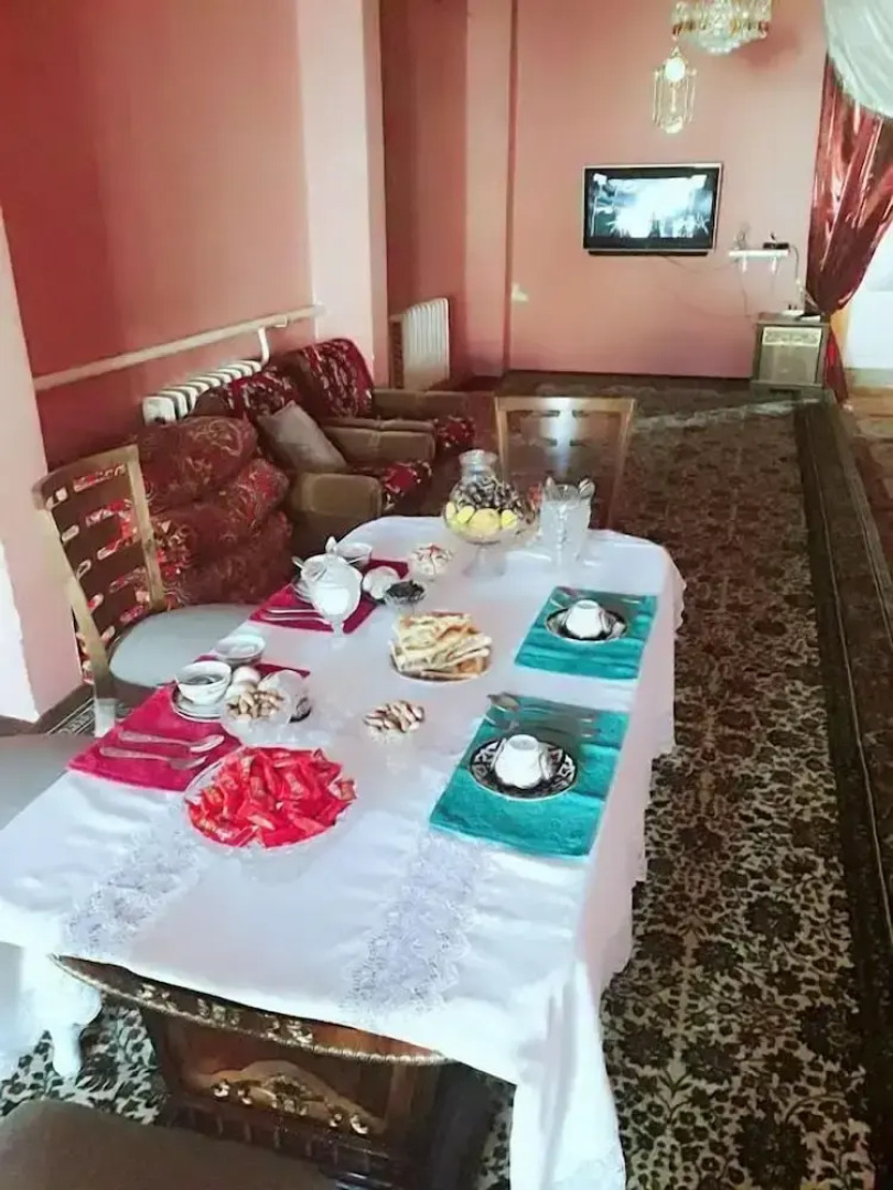 Vodokanal Place Khorezm National House