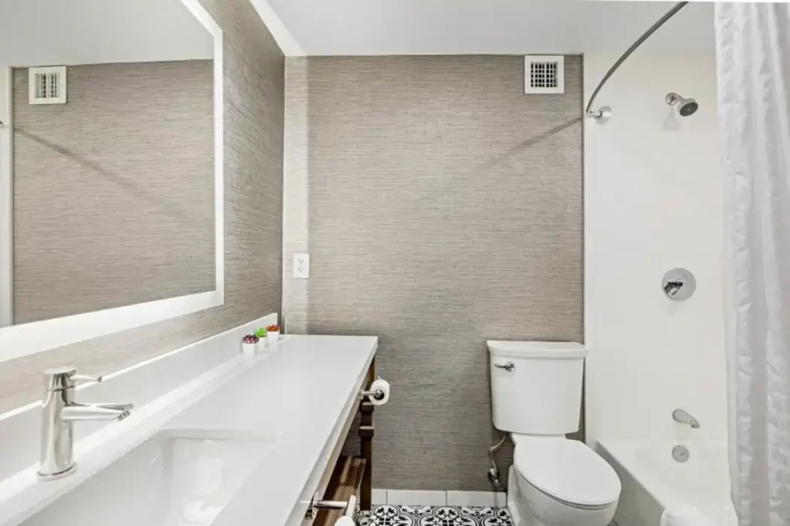 John Carver Inn & Spa