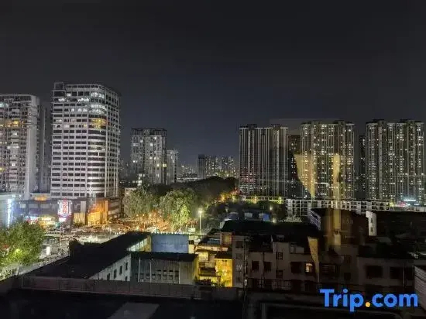 Weiou Hotel (Pingdingshan Zhongxing Road)