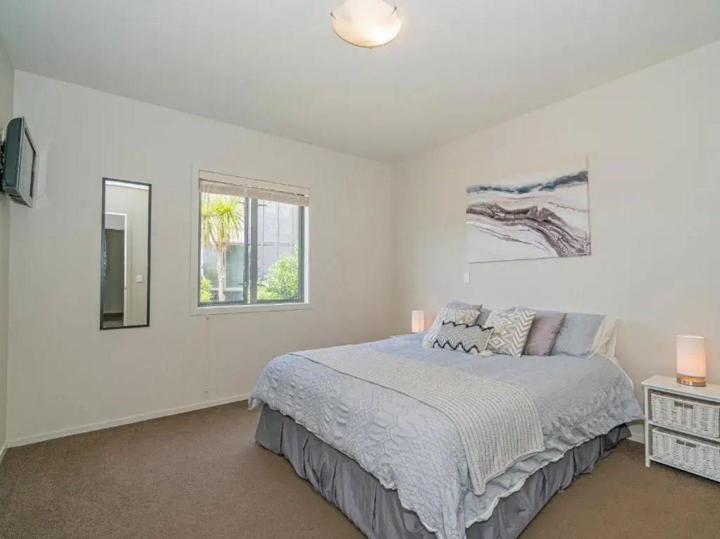 Lakeside Villa Retreat - Matarangi Downstairs Holiday Unit