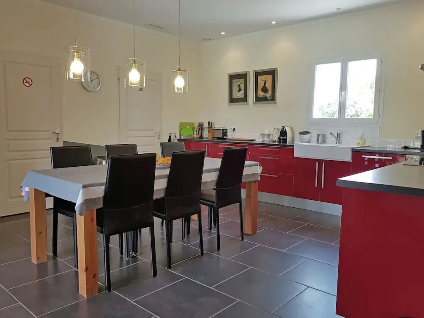 Charming Villa in Escales With Jacuzzi