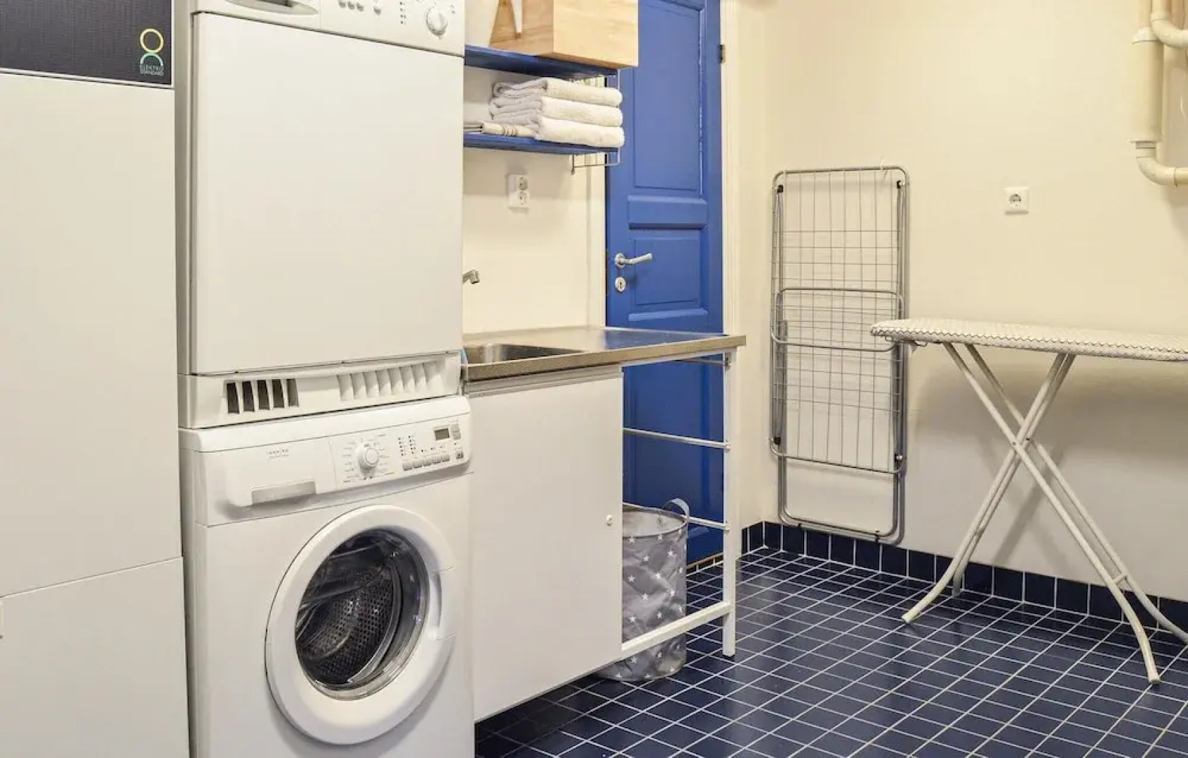 Nice Home in Trångsund With 4 Bedrooms and Wifi