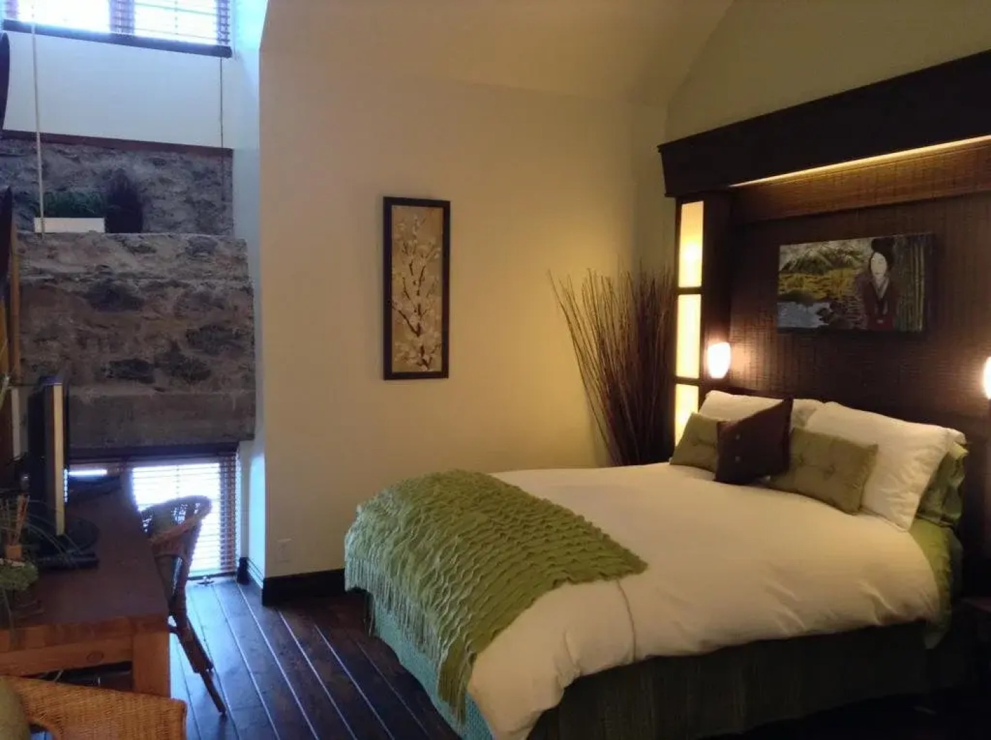 Le Manoir du Rocher B & B