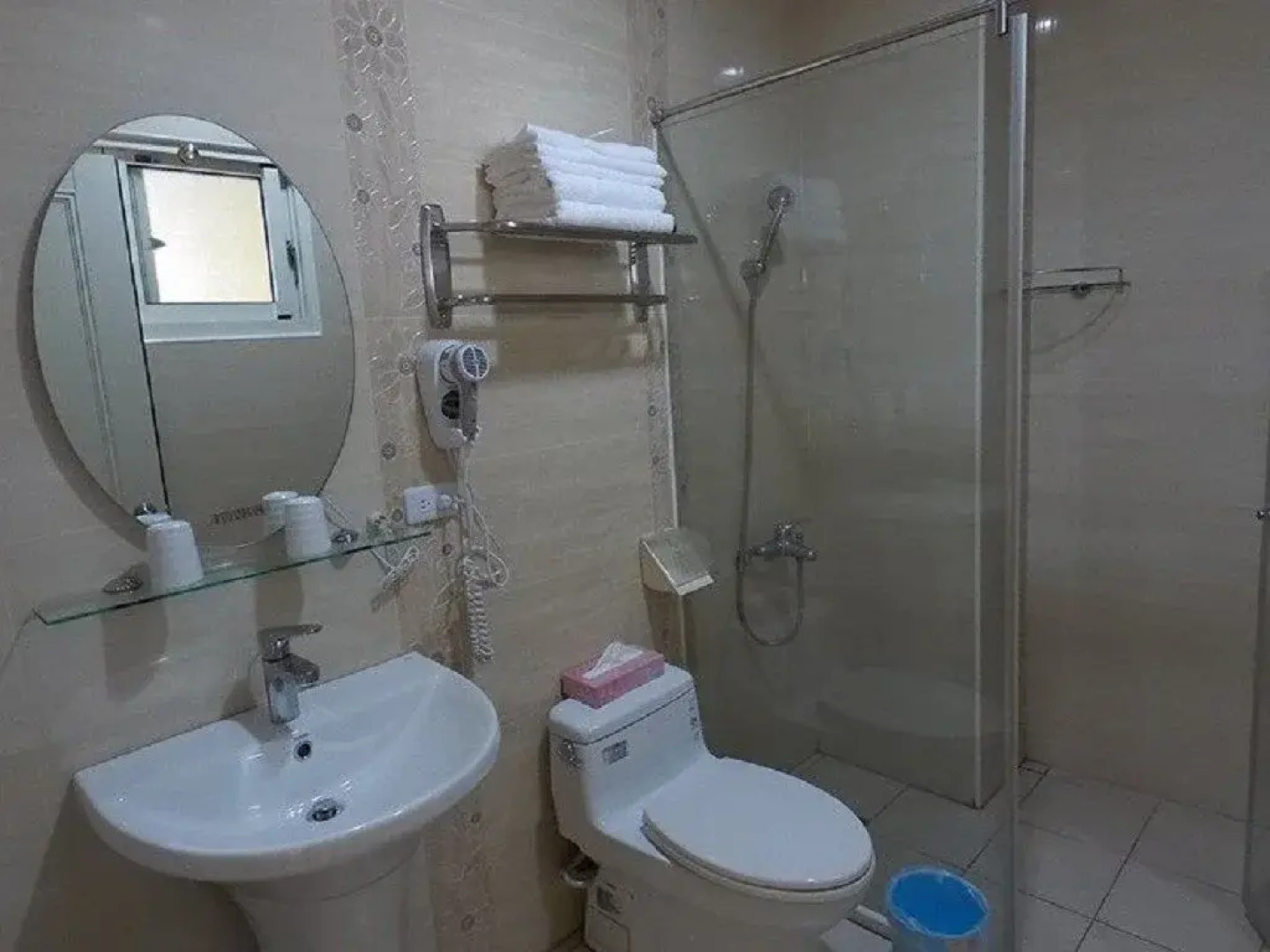 Sun Moon Lake Crystal B & B