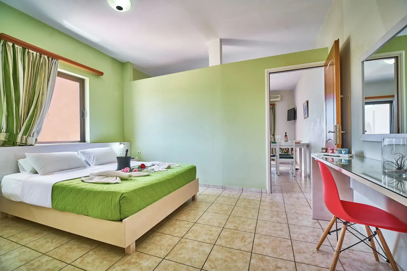 Отель Nanakis Beach