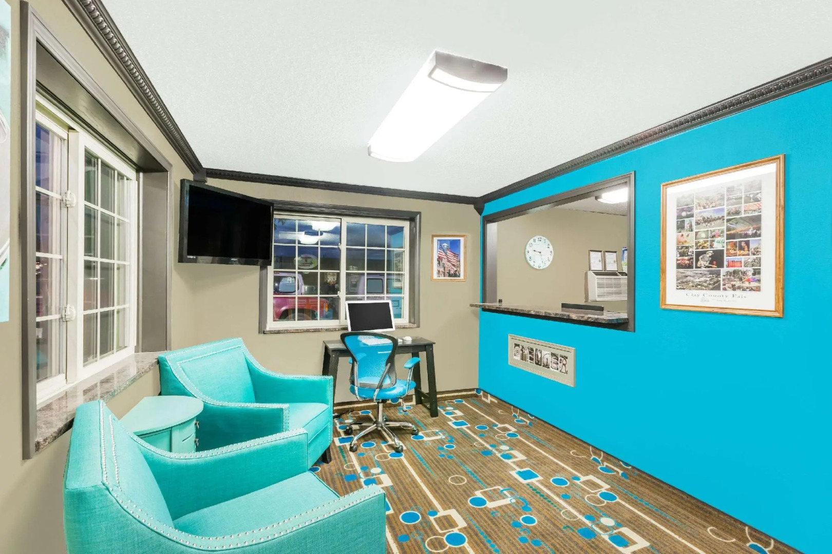 Super 8 By Wyndham Spencer