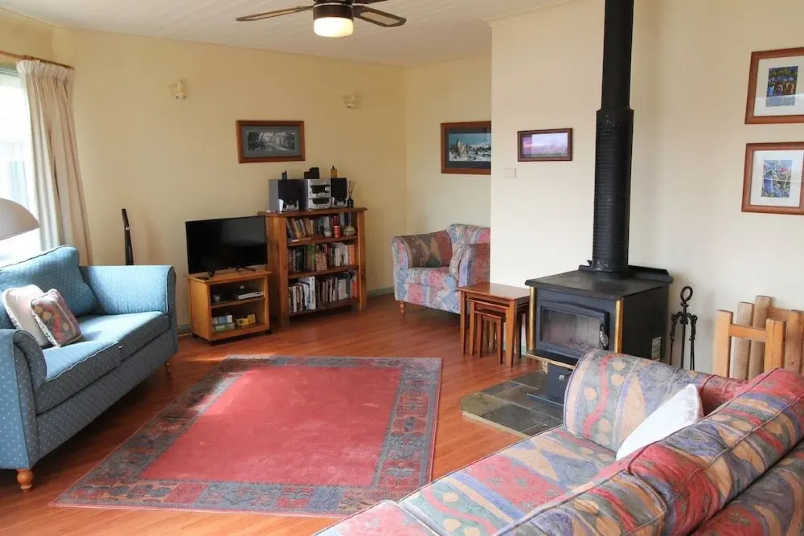 Tennerhof - Large Waterfront Home