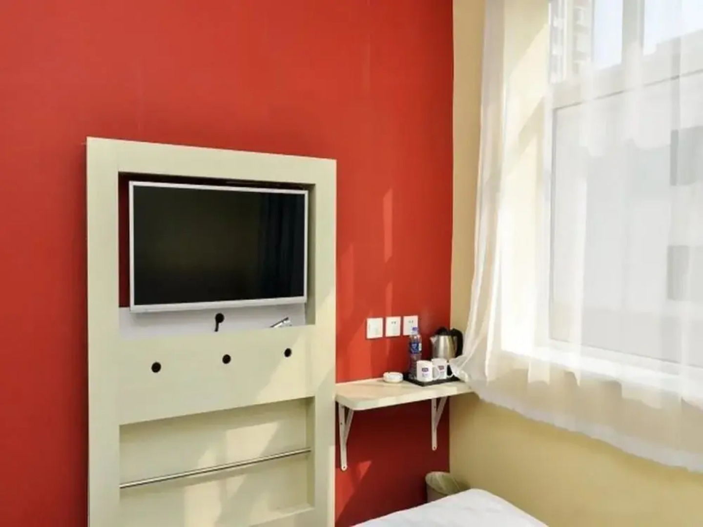 Hanting Express Chengde Railway Station