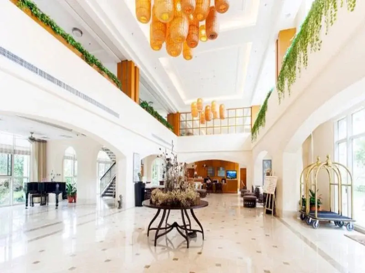 Golden Height Hotel