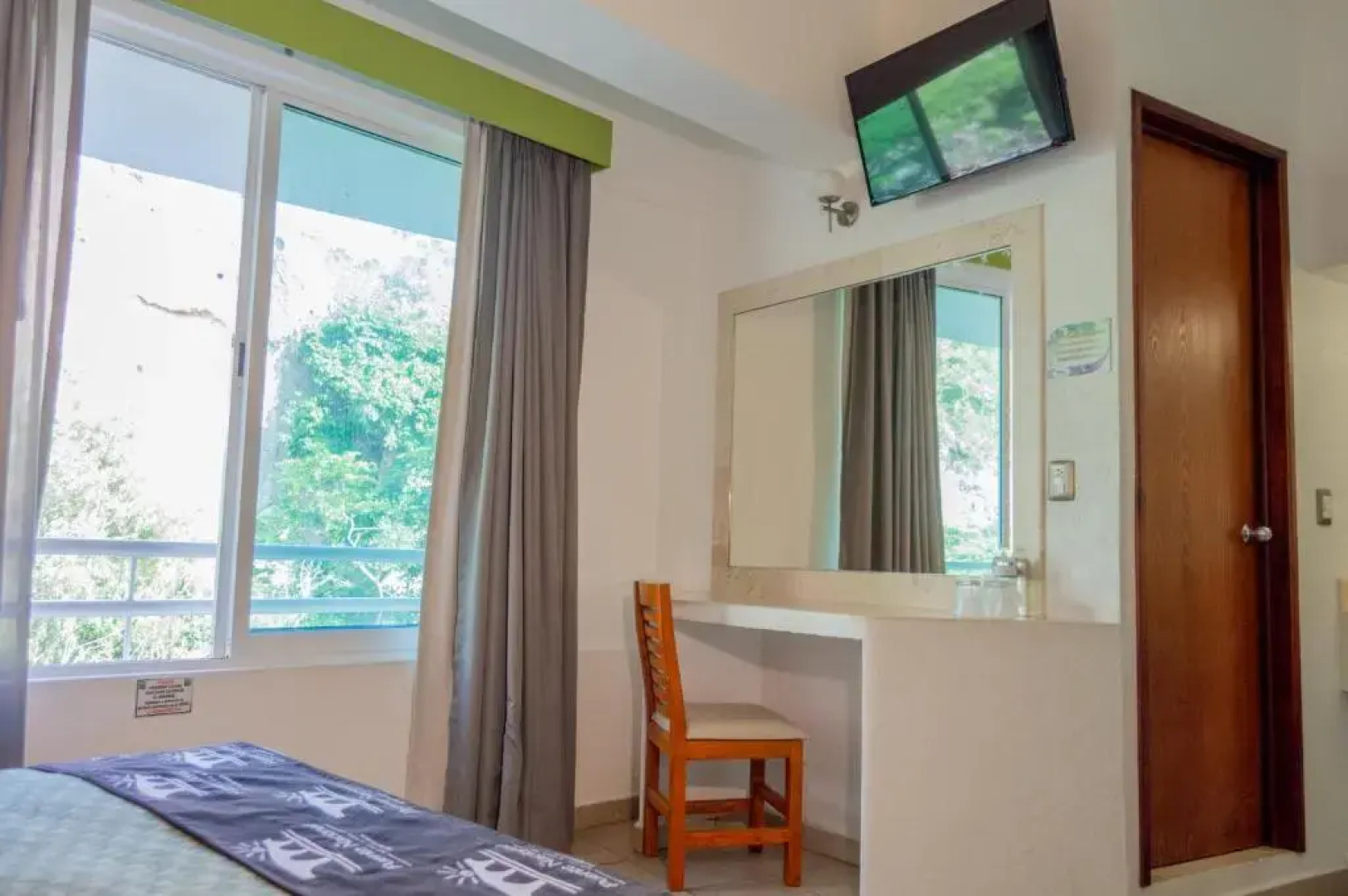 Hotel Puente Nacional & Spa