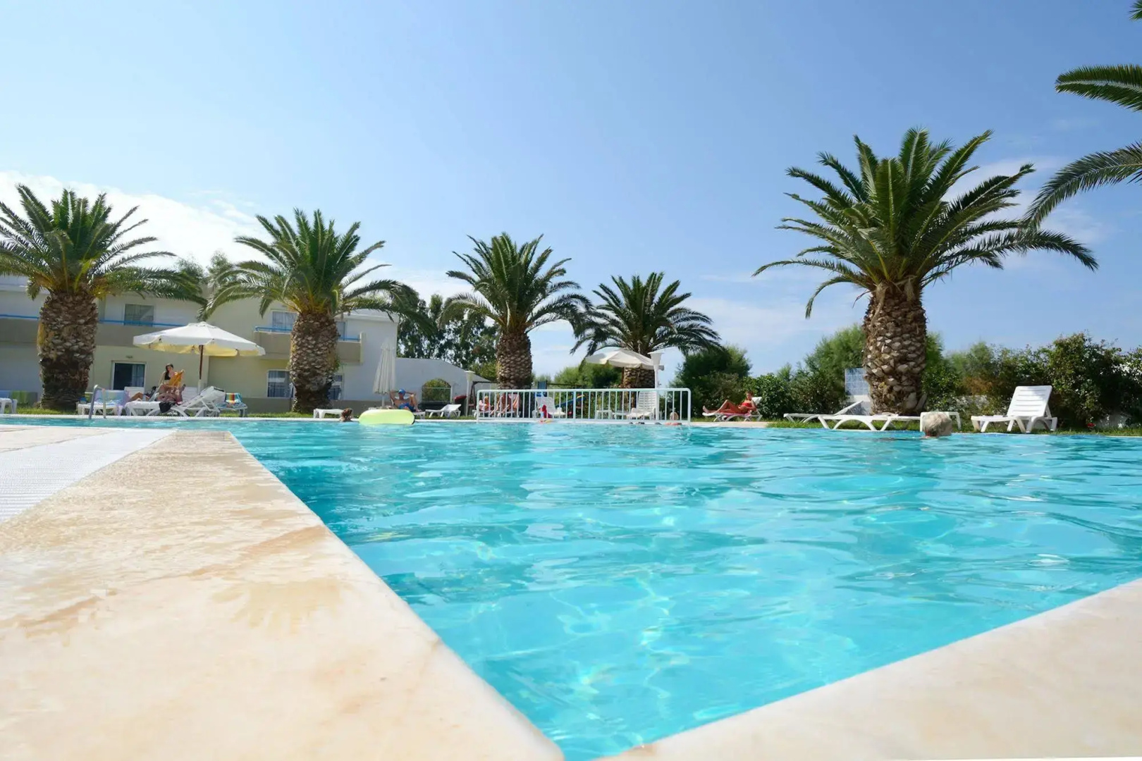 Aslanis Village