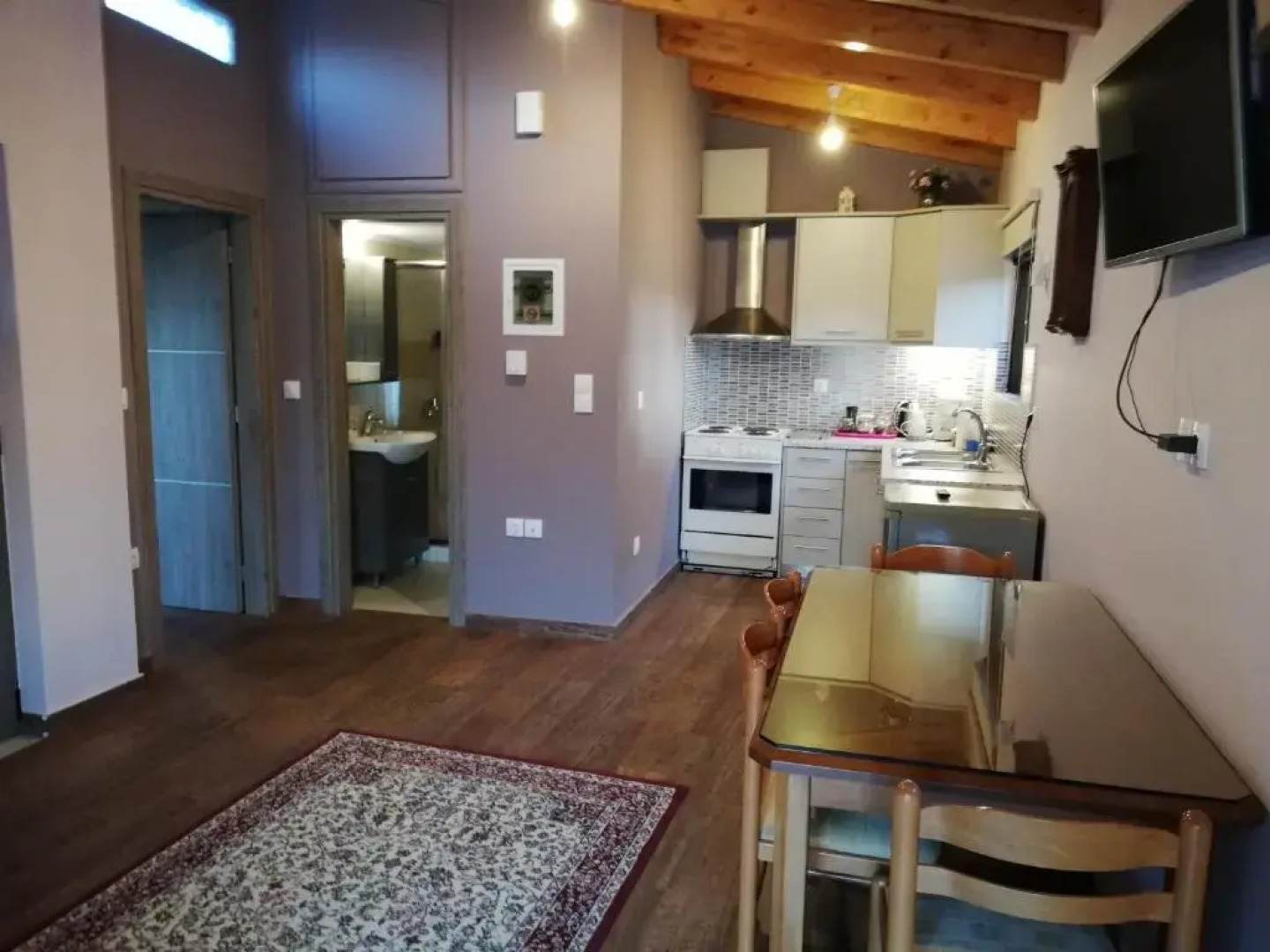 Rea's House Vrachati