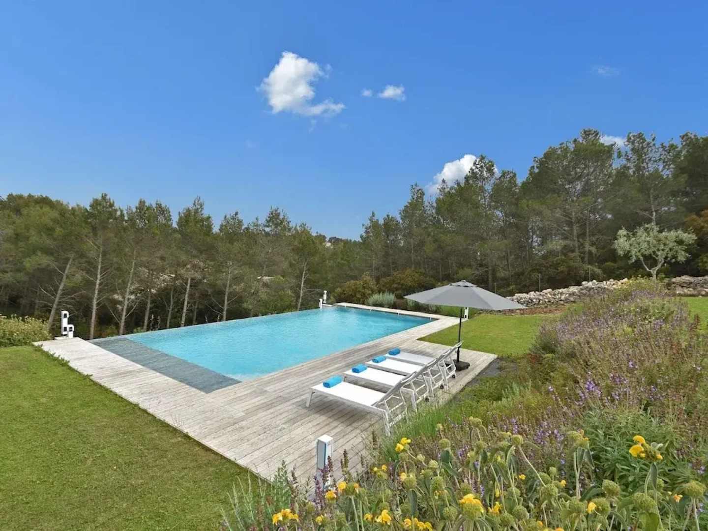 Villa on a High-end Residence in Nîmes With Heated Pool