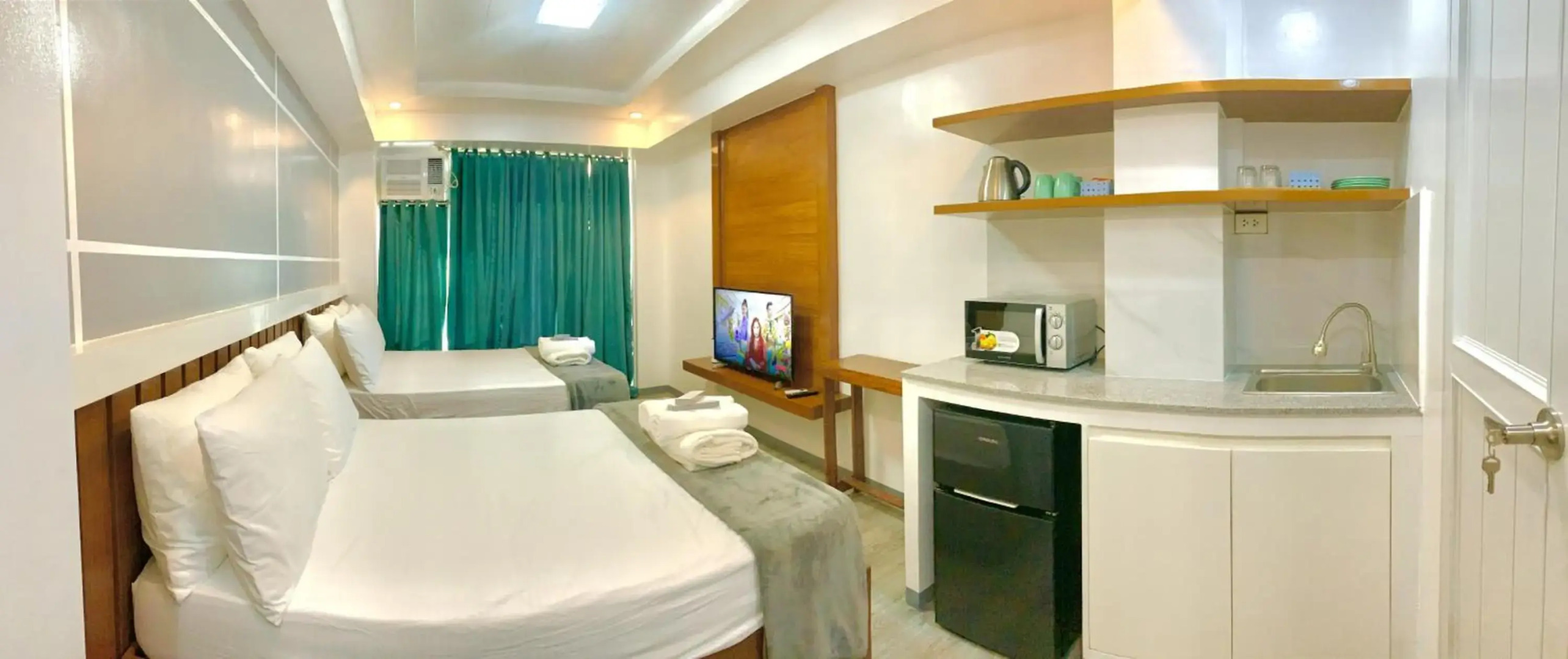 Cozy Unit at the heart of Balanga City