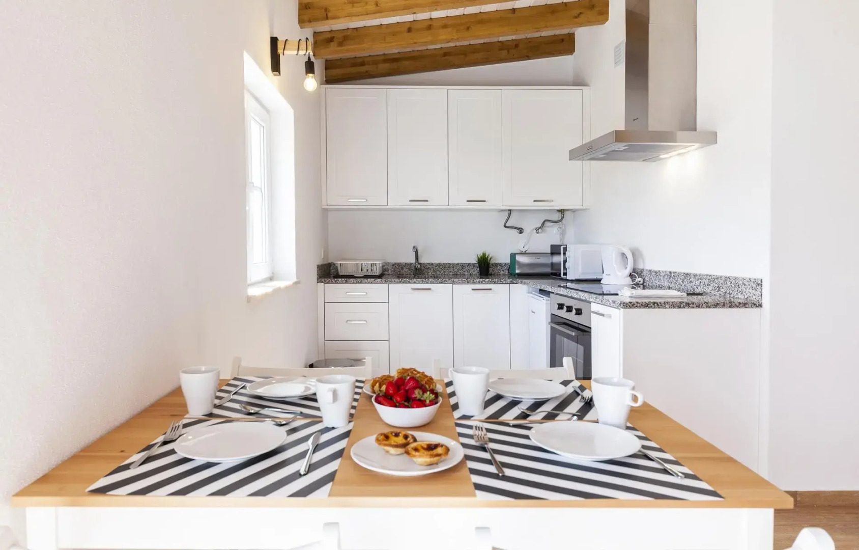 I 4 - 2 Bed Apartment in St. Johns Countryside Getaway