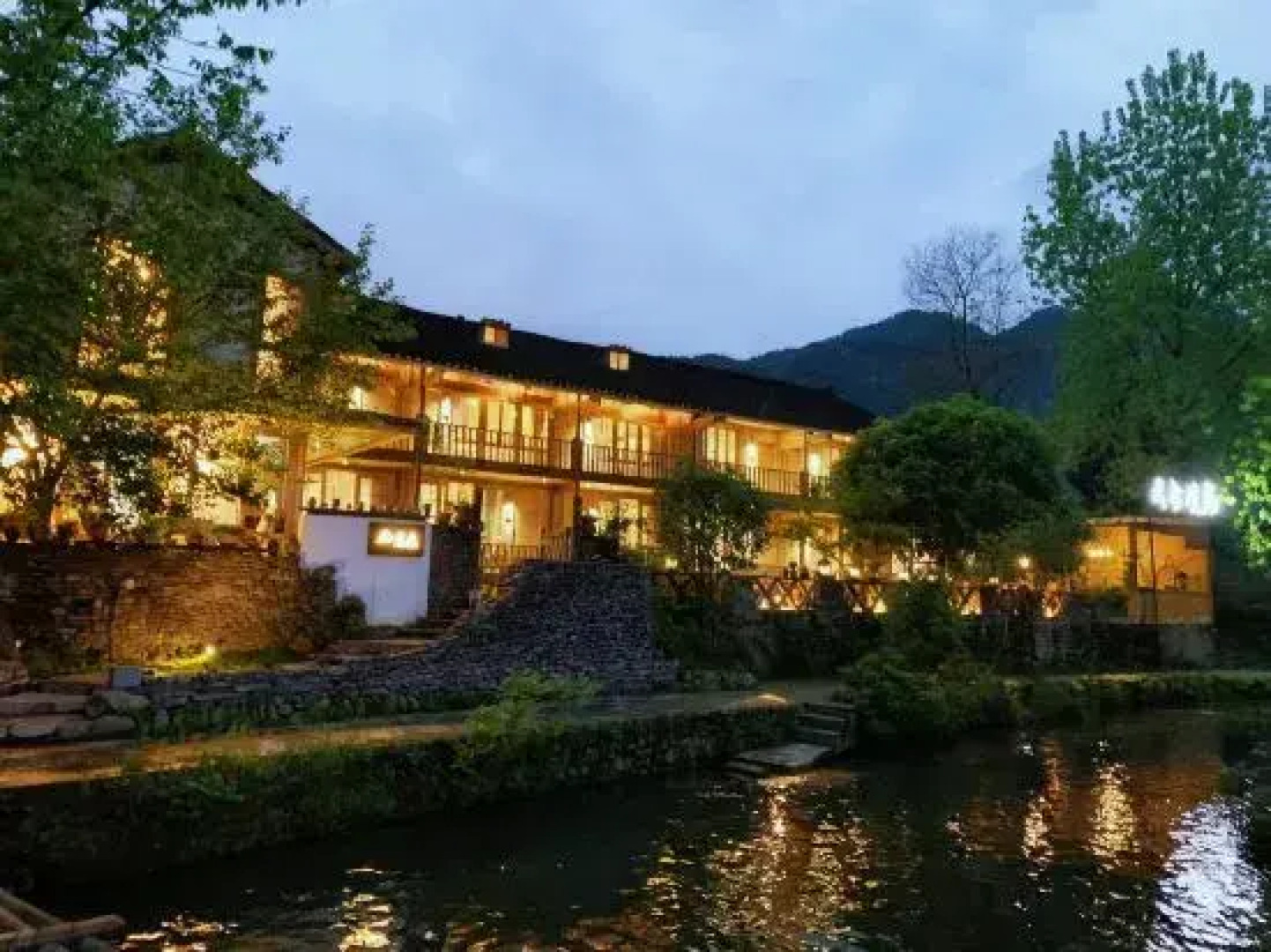 Yunshe Puju Guesthouse