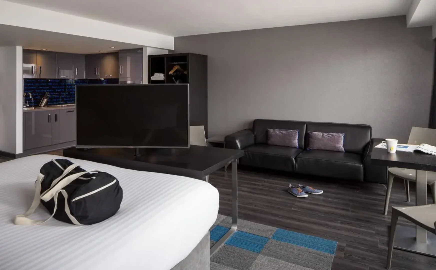 Апарт-отель Roomzzz Nottingham City