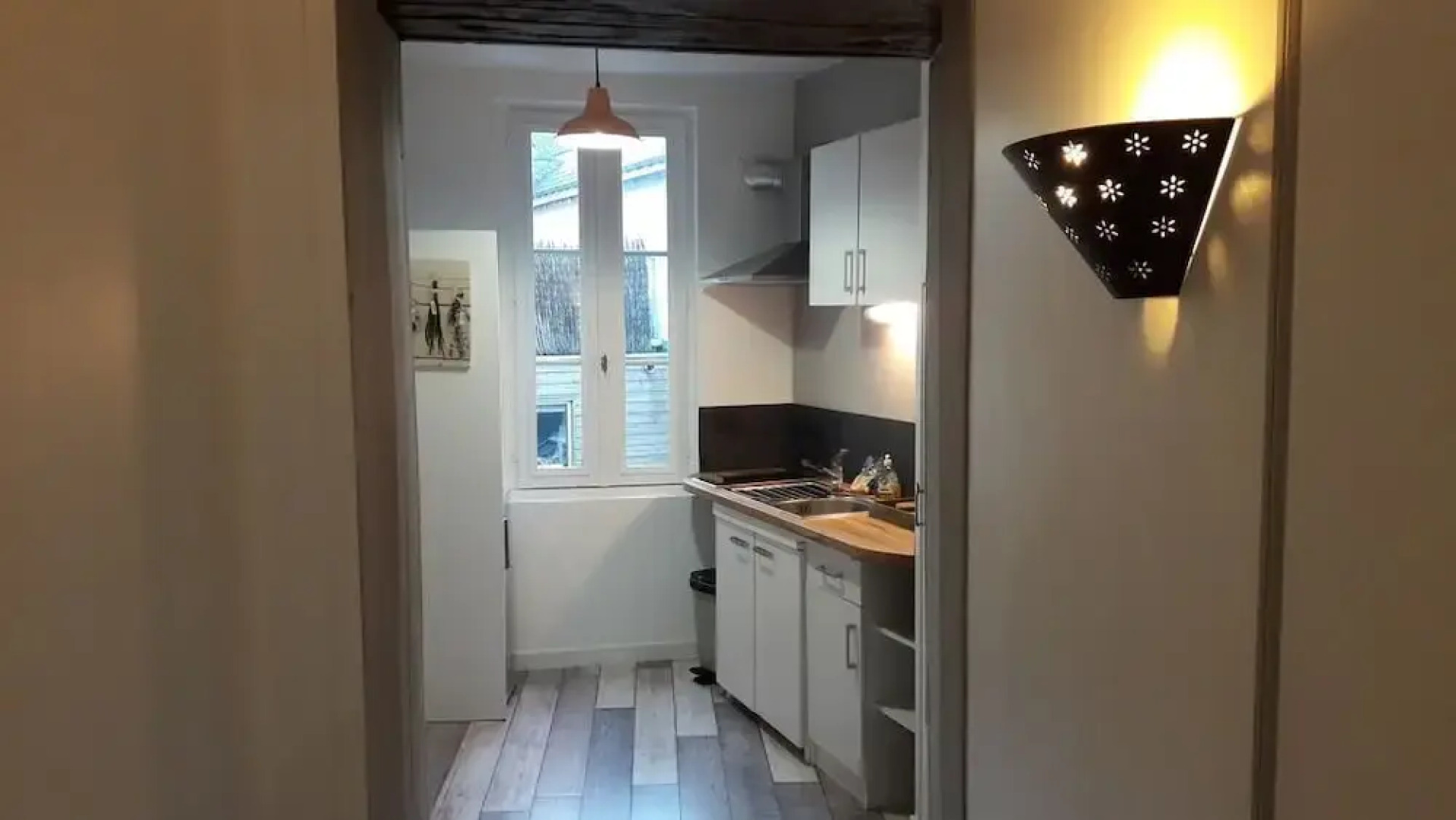 STOP 100m DU PORT-Parking gratuit a 5mn