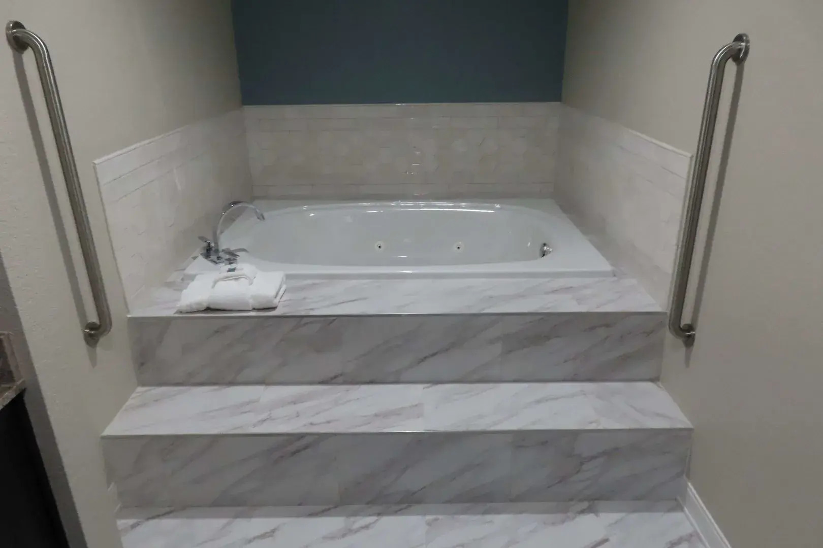 Best Western Prime Inn & Suites