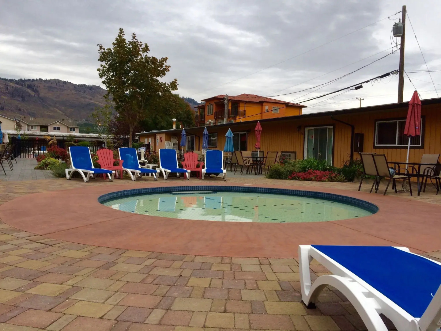 Sahara Courtyard Inn