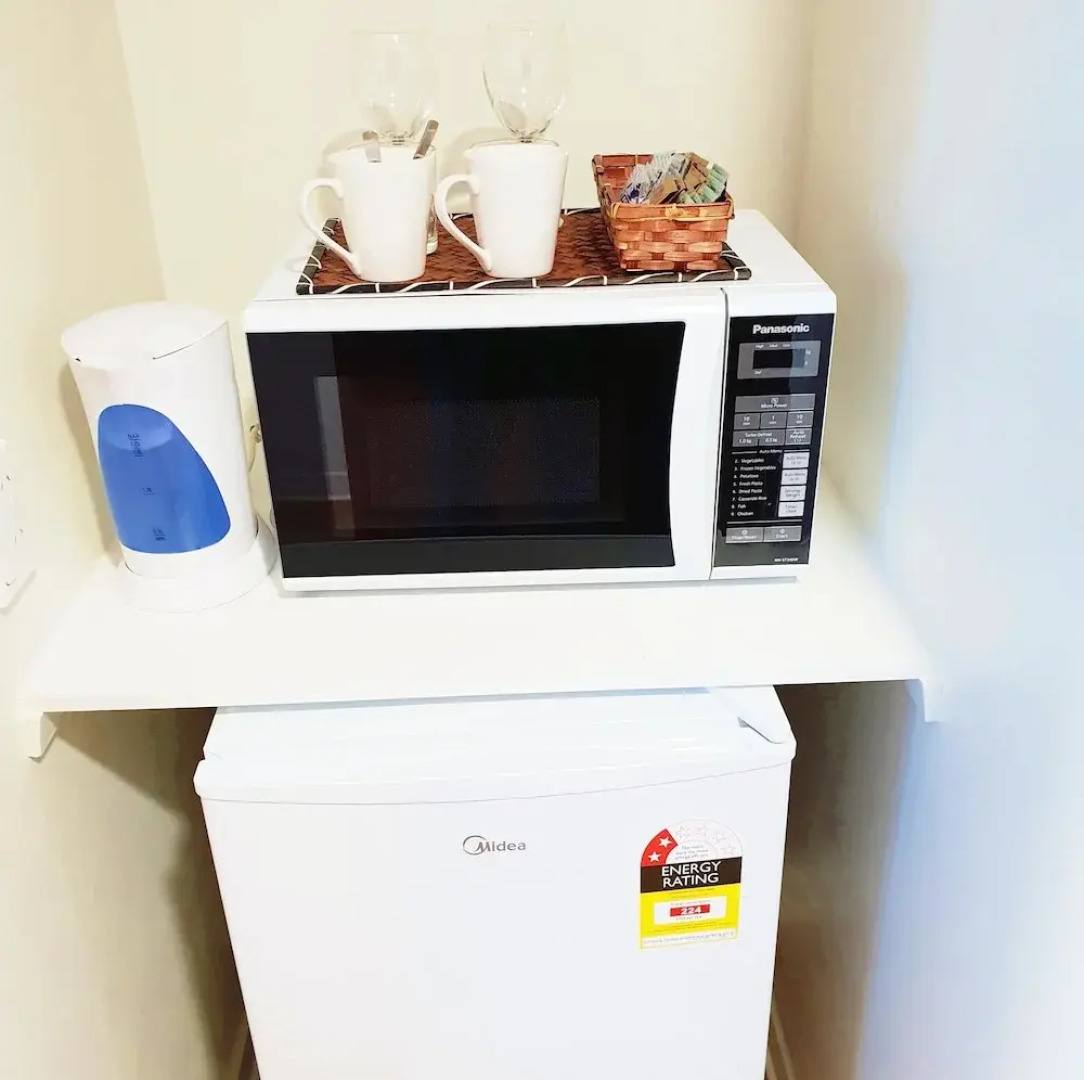 Отель Airport Garden Inn 